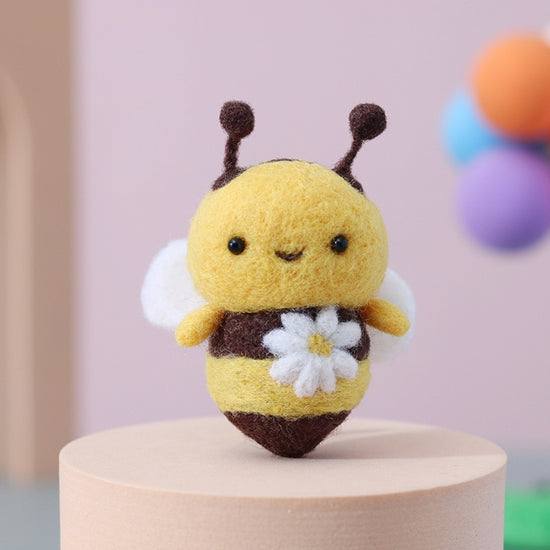 Bunny Needle Felting Kit – The Felted Bee